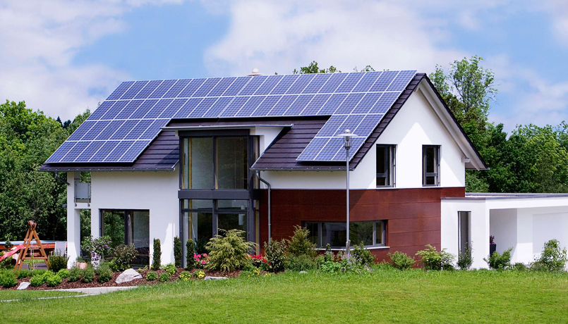 Viel Platz und Licht für die Familie im Klimaholzhaus mit Wärmerückgewinnung und Photovoltaikanlage (Architekt: Fahrner und Kölmel, Balingen), © Lignotrend