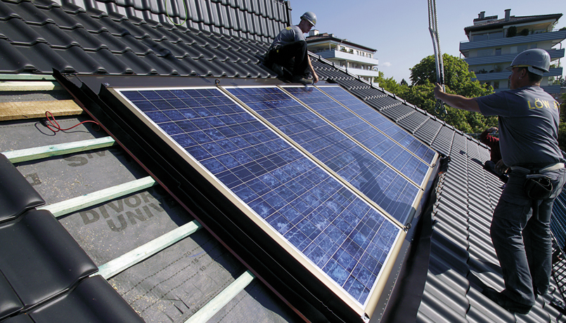 Regenerative Energien<br><span>© Roto Dach- und Solartechnologie GmbH im Auftrag von DachKomplett</span>